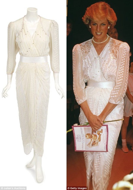 Đấu giá hàng loạt váy của công nương Diana