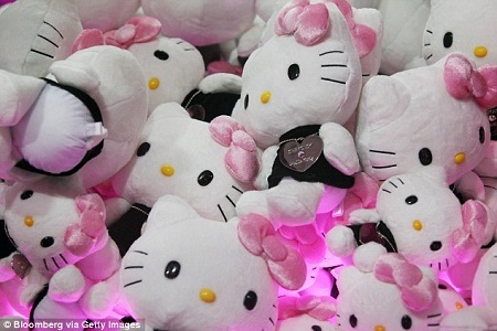 Hello Kitty tròn 40 tuổi và bí mật chưa từng tiết lộ - 2 Hello Kitty tròn 40 tuổi và bí mật chưa từng tiết lộ