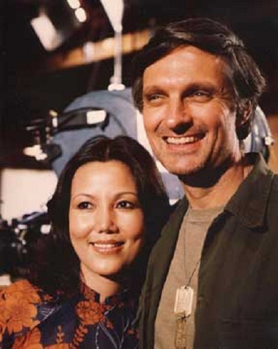 Sánh đôi cùng và Alan Alda trên màn ảnh