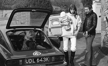 Chuyện tình “người đàn ông xấu nhất” nhưng… đào hoa nhất trong âm nhạc - 6 Cả gia đình trong một bức ảnh chụp năm 1972.