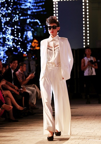 Xem thêm hình ảnh show diễn “Cuộc sống tại các siêu đô thị” - 10 Tin: