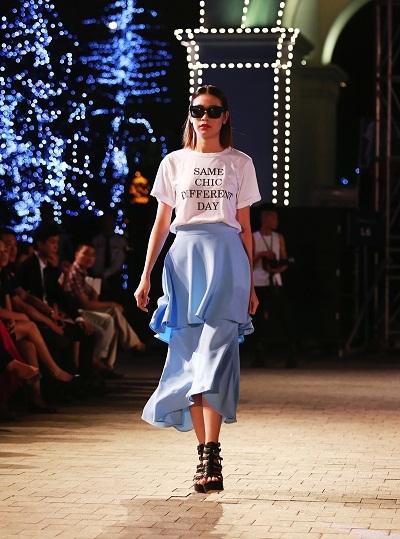 Xem thêm hình ảnh show diễn “Cuộc sống tại các siêu đô thị” - 11 Tin: