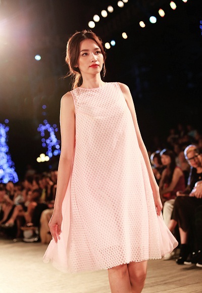 Xem thêm hình ảnh show diễn “Cuộc sống tại các siêu đô thị” - 20 Tin: