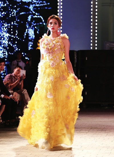 Xem thêm hình ảnh show diễn “Cuộc sống tại các siêu đô thị” - 33 Tin: