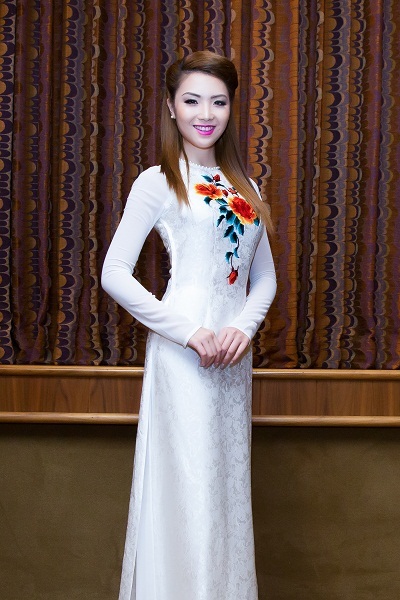 Người đẹp gốc Việt Jennifer Chung được vinh danh trên đất Mỹ - 8 Tin: