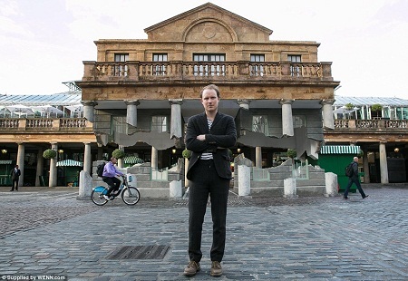 “Phát hoảng” vì ngôi nhà “sắp sập” xuất hiện giữa lòng thành phố