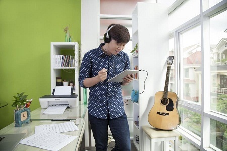 Nhà thơ Phong Việt: “Nghệ sĩ cũng cần thực tế” - 2 Nhạc sĩ Phạm Toàn Thắng