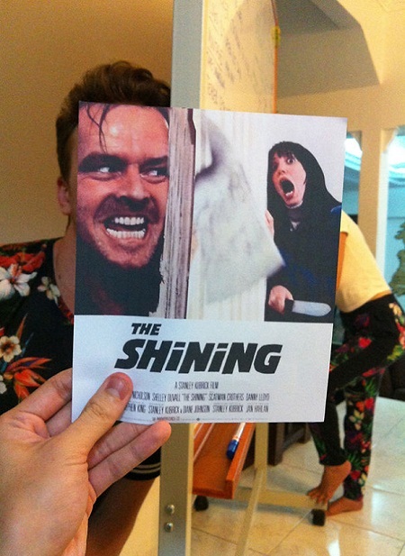 Biến tấu hài hước với poster phim - 4 The Shining (Ngôi nhà ma - 1980)
