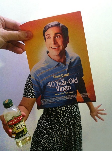 Biến tấu hài hước với poster phim - 12 The 40-Year-Old Virgin (Giai tân 40 tuổi - 2005)