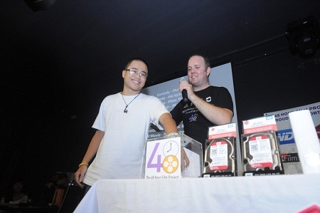 Đại
diện từng nhóm lên bốc thăm chủ đề cho bộ phim của mình.