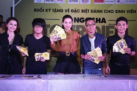 Hồ Ngọc Hà và các nghệ sĩ.