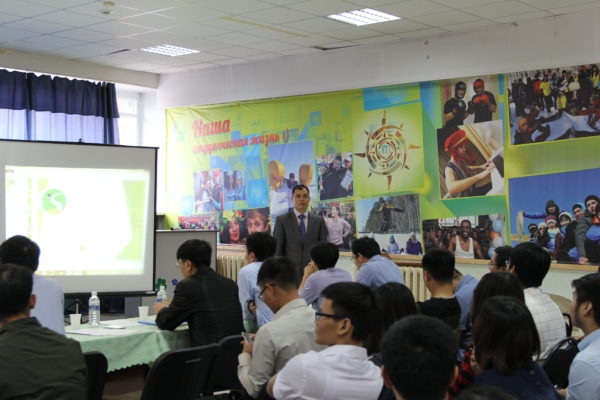 Đại hội BCH lưu học sinh Việt tại Irkutsk nhiệm kỳ 2017-2019 - 2 Ông Nguyễn Hữu Khôi - Phó chủ tịch Hội người Việt Nam tại Irkutsk.