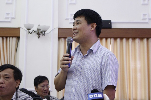 “Nóng” tranh luận độ khó đề Toán THPT quốc gia; Nhà sử học danh tiếng qua đời - 2 Ông Sái Công Hồng, Phó Cục trưởng Quản lý chất lượng – Bộ GD&ĐT giải thích băn khoăn về độ khó của đề Toán đang gây nhiều tranh luận.