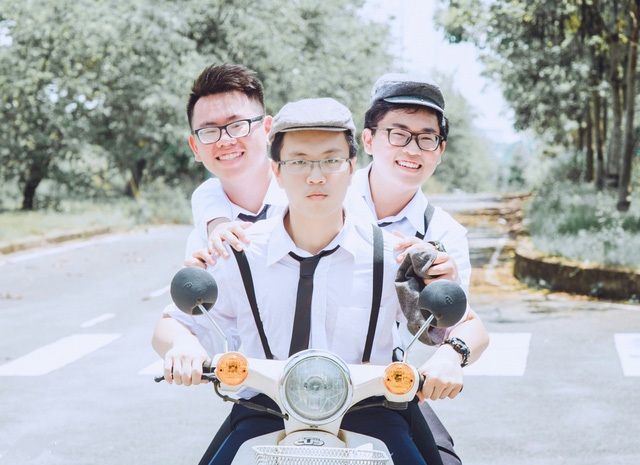 10 học sinh Việt giành học bổng “khủng” vào ĐH Mỹ nửa đầu năm 2018 (P1) - 2 Phan Nguyễn Tất Thành (giữa) đỗ 11 đại học Mỹ với tổng trị giá học bổng lên tới hơn 1 triệu USD.