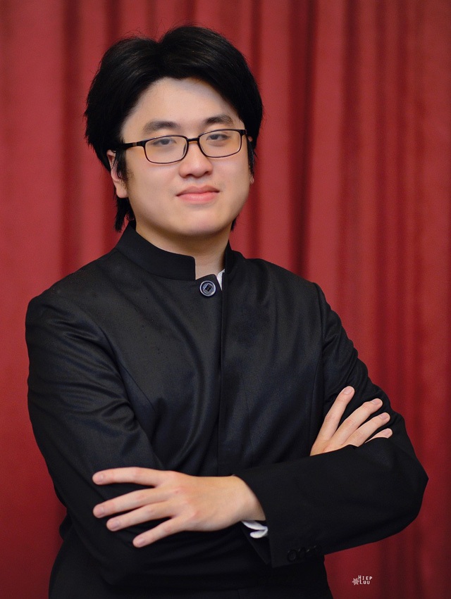 Nghệ sĩ trẻ Việt bất ngờ được Thủ tướng Pháp gửi thư cảm ơn - 3 Nghệ sĩ Piano Lưu Đức Anh, tốt nghiệp đại học và thạc sĩ tại Nhạc viện hoàng gia Lìege (Bỉ) và chương trình nâng cao tại Học viện âm nhạc Malmo (Thụy Điển).