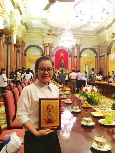 “Đàn con đặc biệt” của cô giáo Hà thành ở miền sơn cước - 5 Cô giáo trẻ nhiều lần đạt các danh hiệu nhờ thành tích trong công tác, giảng dạy.