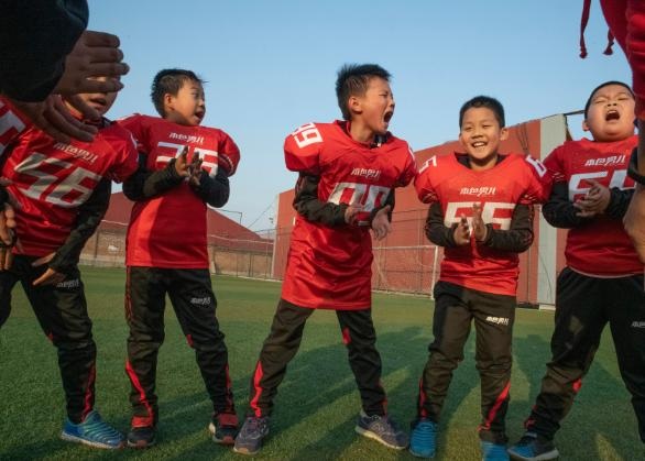 Theo một khảo sát năm 2014 trên 20.000 học sinh tiểu học và phụ huynh tại 4 tỉnh Trung Quốc, 2/3 học sinh nam tham gia khảo sát có kết quả học tập kém, so với chưa tới 1/3 số học sinh nữ ghi nhận hiện tượng này. Khảo sát do Học viện Khoa học Giáo dục Trung Quốc và Bộ Giáo dục nước này tiến hành.