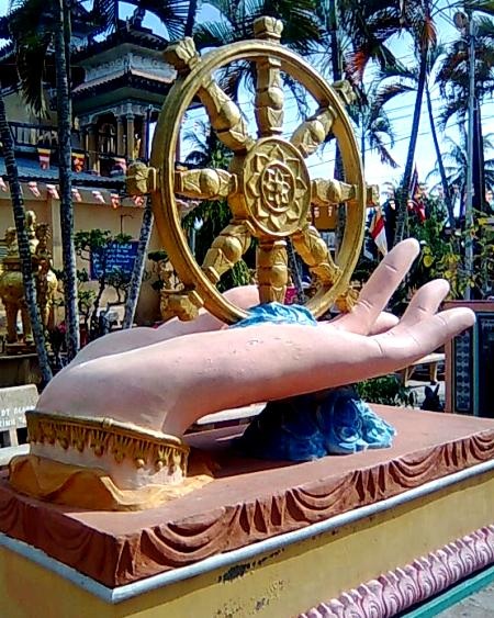 Một số cụm tượng nhà Phật tại chùa Già Lam Cổ Tự. (Ảnh: Huỳnh Hải)