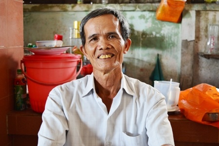 Ông Lê Quí khiếu nại về việc cấp sổ đỏ đất sai thực tế nhưng 15 năm qua vẫn không được giải quyết.