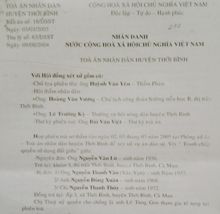 Cà Mau: Thẩm phán bị tố “bẻ kèo” trong phiên tòa xử tranh chấp đất? - 5 Bản án sơ thẩm năm 2005 của TAND huyện Thới Bình tuyên gia đình ông Vân thua kiện.