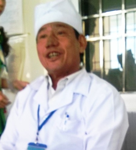 Trẻ sơ sinh tử vong do bác sĩ bệnh viện Đầm Dơi tắc trách? - 2 Ông Ninh Văn Hoa- Giám đốc BVĐK huyện Đầm Dơi cho rằng, BV đã xử lý đúng quy trình.