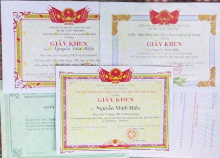 Thành tích khá giỏi 7 năm qua của Hiếu.