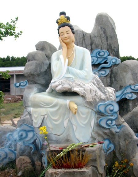 Mỗi tượng Bà mỗi vẻ đẹp.