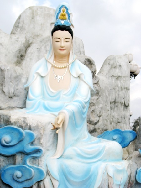 Mỗi tượng Bà mỗi vẻ đẹp.