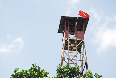 Lực lượng chức năng túc trực quan sát 24/24 các khu rừng ở U Minh Hạ.