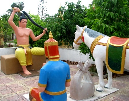 ...và những chú chim bồ câu tạo nên không gian thanh bình, gần gũi.