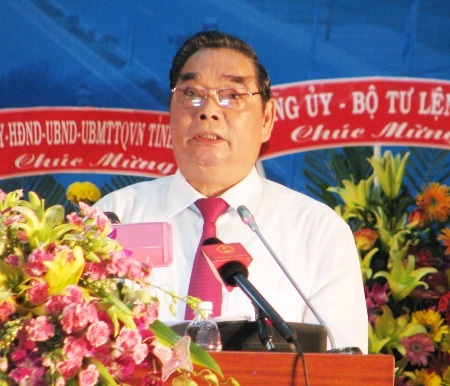 Tiết mục văn nghệ chào mừng tại lễ kỷ niệm.