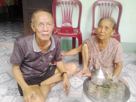 Hơn 36 triệu đồng đến với gia đình bà Ngô Thị Thai - 1 Nhờ có sự hỗ trợ của bạn đọc Dân trí, bà Thai có điều kiện chăm lo cho chồng con.