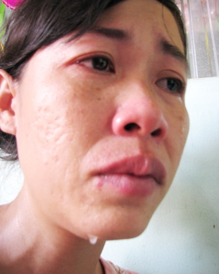 Người mẹ này đã khóc hết nước mắt vì nỗi bất hạnh của con gái.