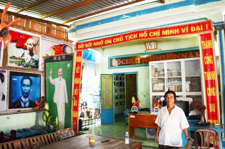 Thư viện Bác Hồ của anh Nguyễn Văn Nhung.