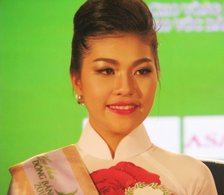 Á khôi 2 Vương Thanh Tuyền.