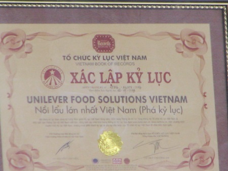 Xác lập kỷ lục siêu lẩu lớn nhất Việt Nam.