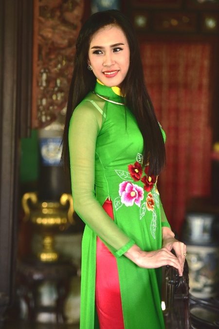 Phạm Hồ Phương Ngân (SN 1992, Bến Tre).