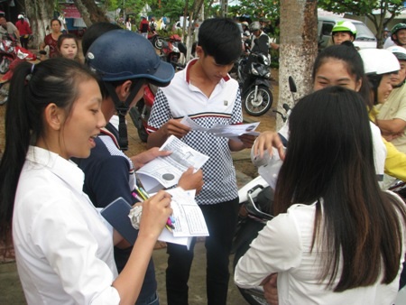 Thí sinh cụm thi Bạc Liêu hoàn thành kỳ thi THPT quốc gia 2015.