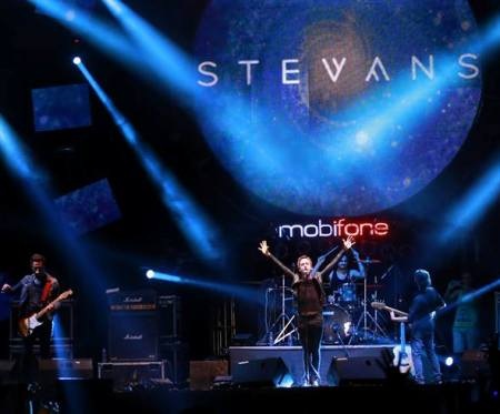 Nhóm nhạc đến từ Thụy Sĩ đã có một đêm diễn khó quên ở Tây Đô.