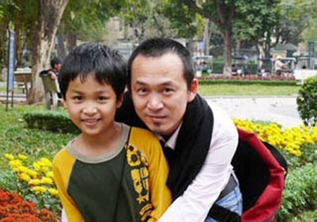 Quốc Trung: “Con người thường bước tiếp, mấy ai quay lại…” - 3 Quốc Trung: “Con người thường bước tiếp, mấy ai quay lại…” - 3