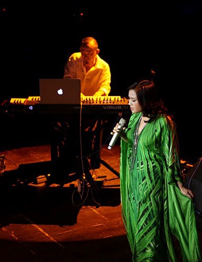 Quốc Trung: “Con người thường bước tiếp, mấy ai quay lại…” - 2 Quốc Trung: “Con người thường bước tiếp, mấy ai quay lại…” - 2