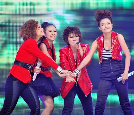 Nhóm nhạc X5 ra đời sau đêm chung kết Sáng bừng sức sống - 11