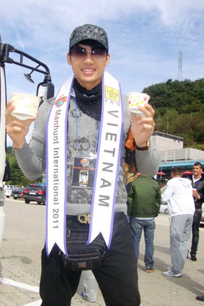 Nam Thành lịch lãm với trang phục Tuxedo - 5