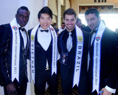 Nam Thành lịch lãm với trang phục Tuxedo - 7