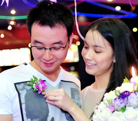 Vợ chồng hoa hậu Thùy Lâm tình tứ  - 7