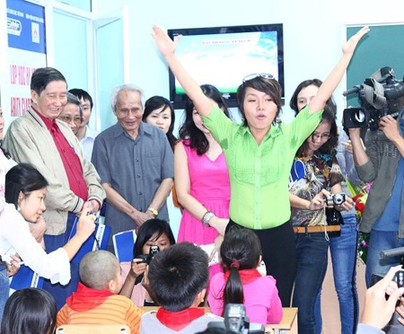 Ca sỹ Thái Thùy Linh làm cô giáo - 6 Ca sỹ Thái Thùy Linh làm cô giáo - 6