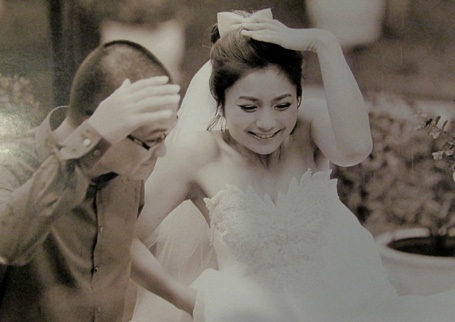 Đông đảo nghệ sỹ đến dự ngày vui với Diệu Hương - 17 Đông đảo nghệ sỹ đến dự ngày vui với Diệu Hương - 17