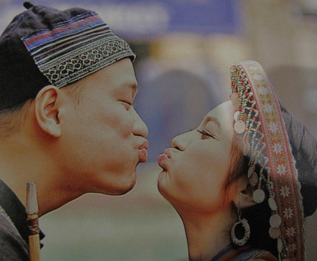Đông đảo nghệ sỹ đến dự ngày vui với Diệu Hương - 14 Đông đảo nghệ sỹ đến dự ngày vui với Diệu Hương - 14