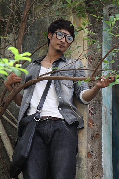 Huy Khánh “méo mặt” vì... mỹ nhân - 1 Huy Khánh “méo mặt” vì... mỹ nhân - 1