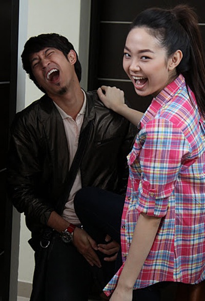 Huy Khánh “méo mặt” vì... mỹ nhân - 8 Huy Khánh “méo mặt” vì... mỹ nhân - 8